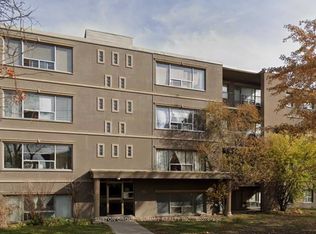 101 Brookhaven Dr #305-W04, Toronto, ON M6M 4P1