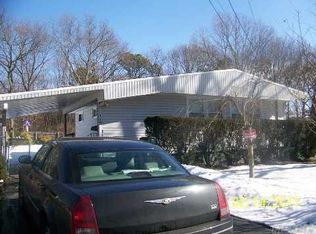 113 Maplecrest Dr, Ronkonkoma, NY 11779