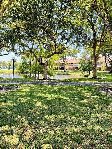 1st image of 1611 Woodbridge Lakes Cir
