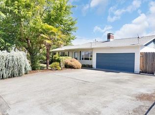 839 W Luellen Dr, Roseburg, OR 97471