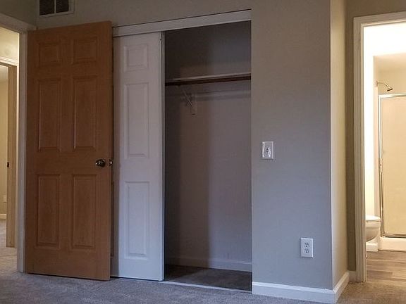 5th image of 332 Aspen Dr NW