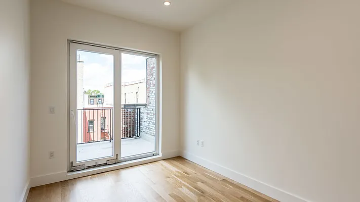 Rented by Nooklyn NYC LLC | media 62