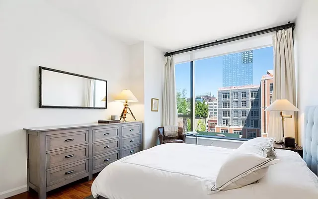 Rented by Compass | media 10