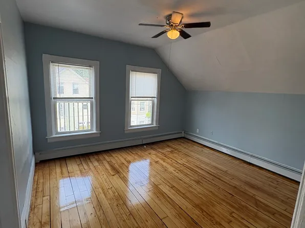145 River Ave #3, Providence, RI 02908