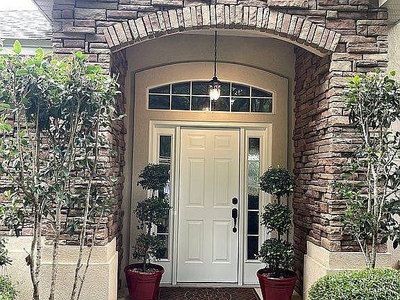 4th image of 8225 Queen Anna Dr