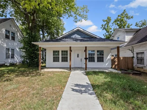 605 N Main St, Ottawa, KS 66067