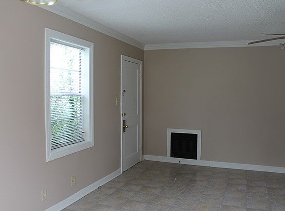 2nd image of 7915 Harrold St