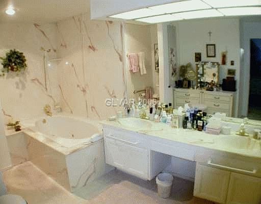 4th image of 3149 Espanol Dr