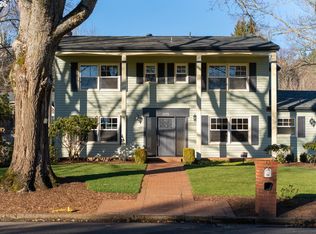 4221 SW 47th Dr, Portland, OR 97221