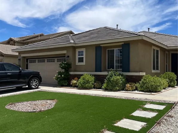 13849 Jackson St, Oak Hills, CA 92344