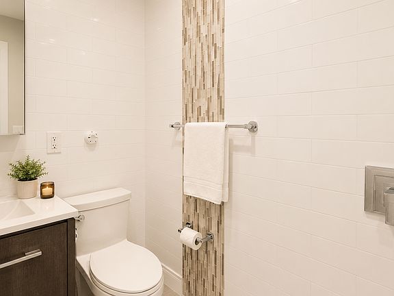 5th image of 440 Audubon Ave #23