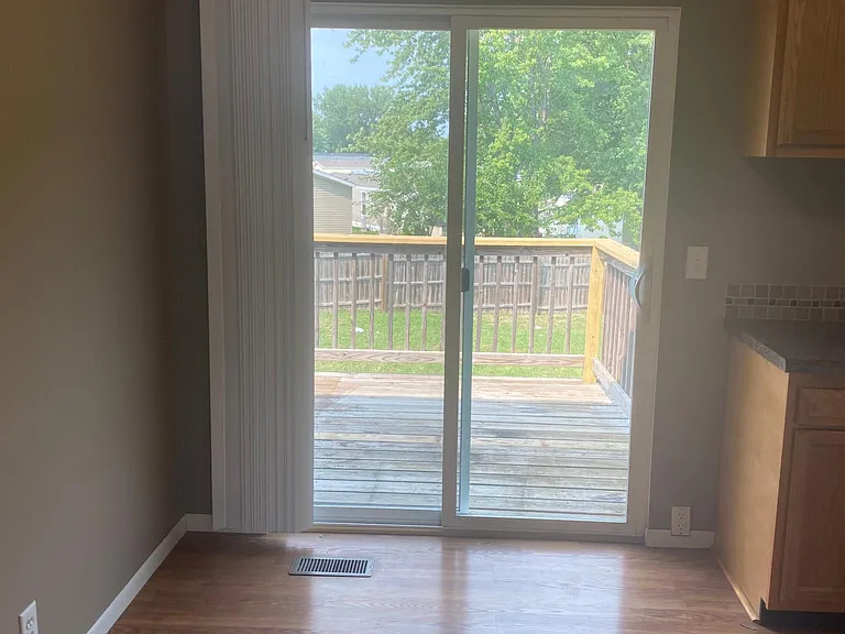 508 Oregon Trl — Photo 7