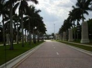 9841 Scribner Ln, Wellington, FL 33414