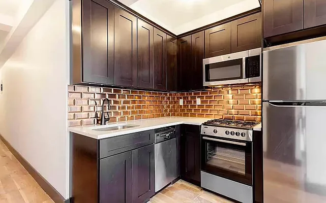 Rented by Reavis | media 4