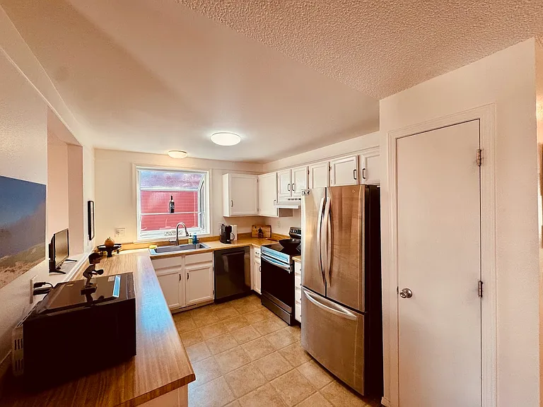323 S Jefferson Ave — Photo 9