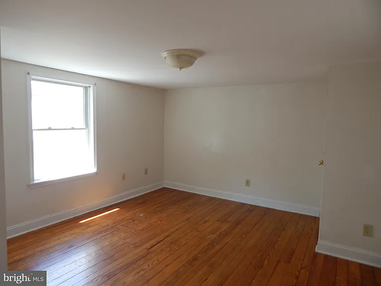 507 W John St #C — Photo 8