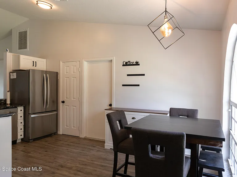 1572 Holbrook Rd NW — Photo 8