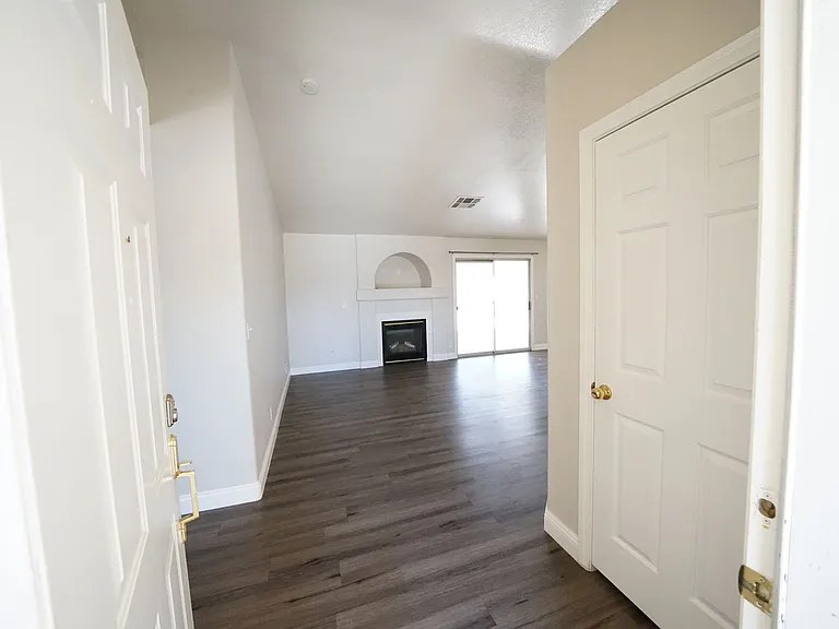 916 Clubview Dr #179-16-025 — Photo 5