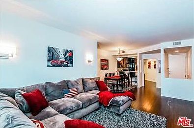 1st image of 5430 Bellingham Ave Unit 103