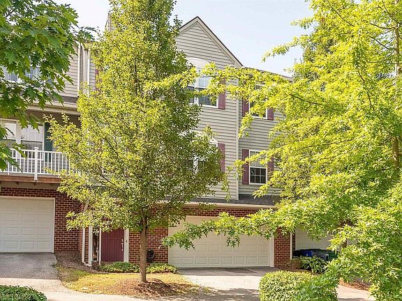 4th image of 570 Tall Oak Blvd