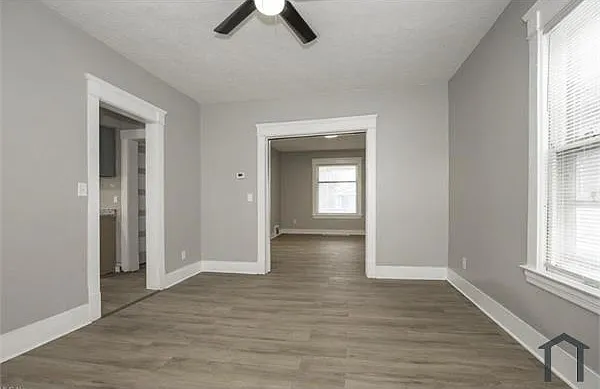 5614 Drake Ave — Photo 5