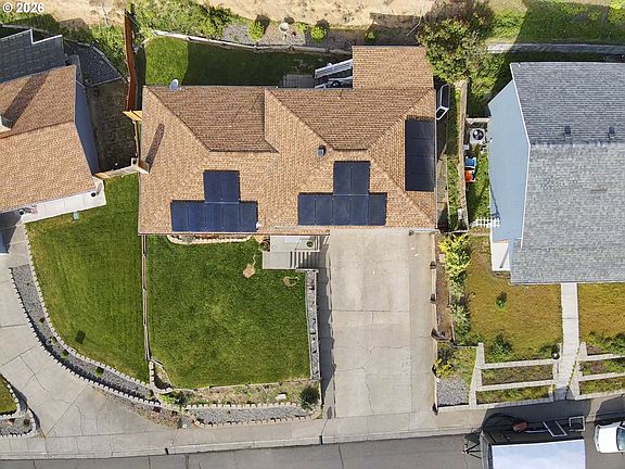 3rd image of 1911 SW Perkins Ave