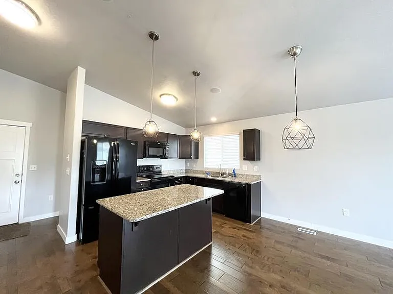 621 W Koins Way — Photo 5