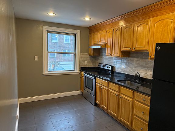 4th image of 7223 Erdrick St Floor 1