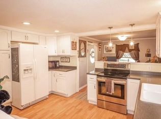 95 Congamond Rd, Southwick, MA 01077