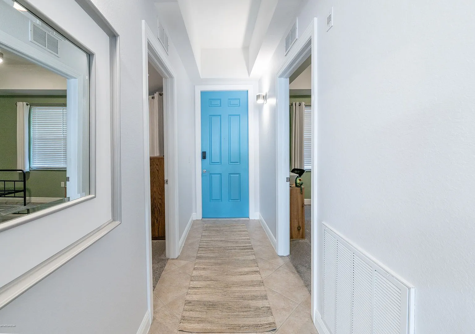 Turnkey Furnished Executive Rental On The Harbor — Photo 4