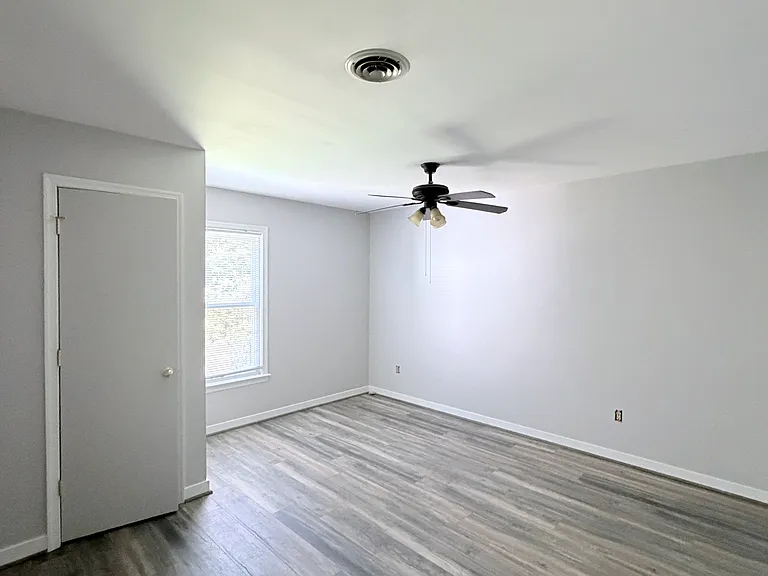 2604 Tracewood Cir — Photo 9