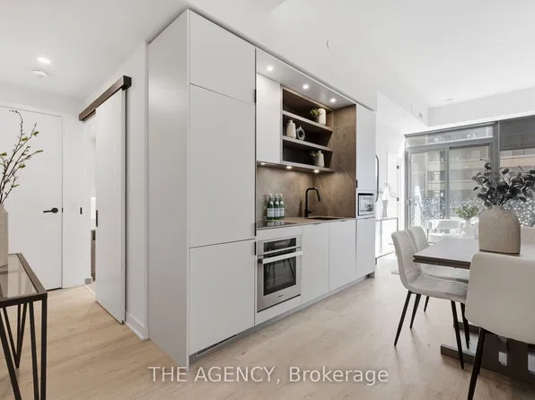 55 Charles St E #1001, Toronto, ON M4Y 0J1