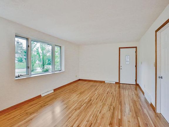 3rd image of 1876 5th St