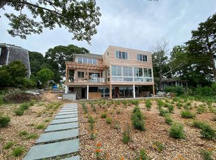 16 Bay View Dr E, Sag Harbor, NY 11963