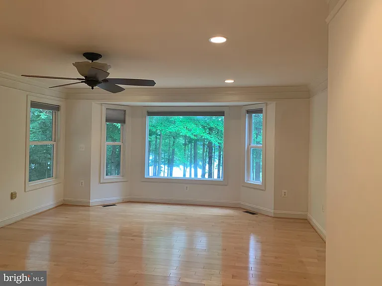 10701 Whispering Way — Photo 12