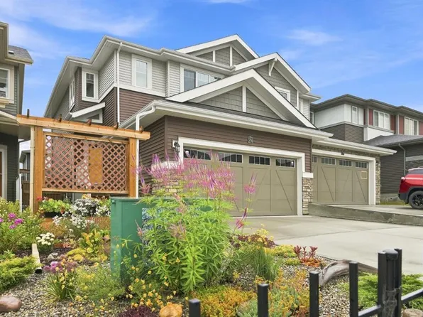 75 E Sundown Close, Cochrane, AB T4C 2T3