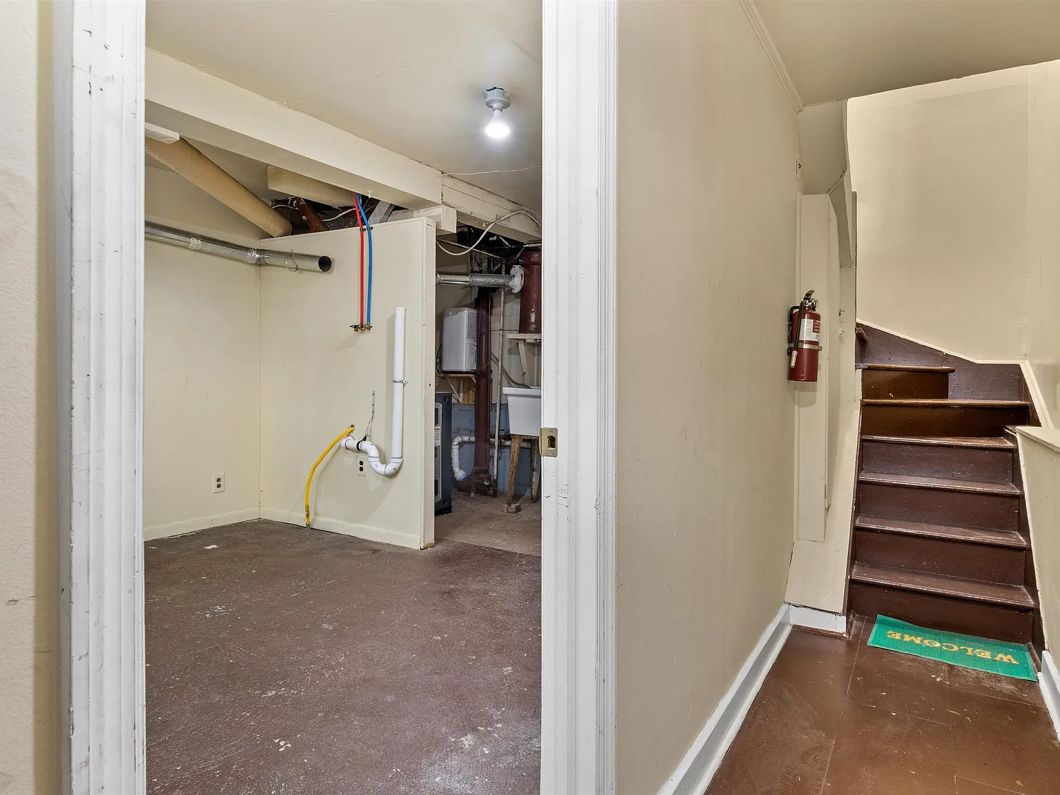 1 bed, 1.0 bath, $1,600 — Photo 2