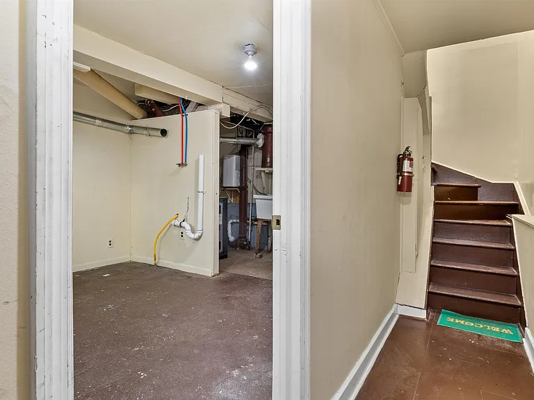 90 W 43rd St #3 — Photo 2