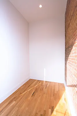 Rented by R New York | media 31