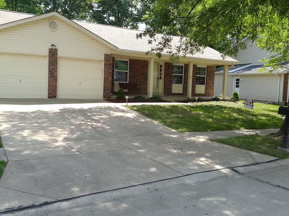 1st image of 820 Justerini Dr