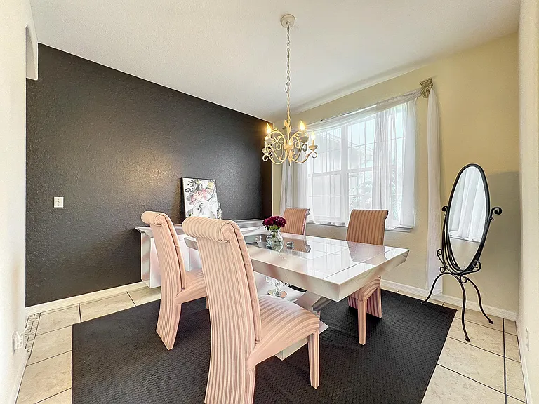 832 Cumberland Cir — Photo 5