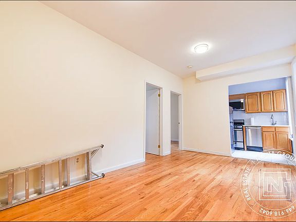 5th image of 78 Bank St APT 12