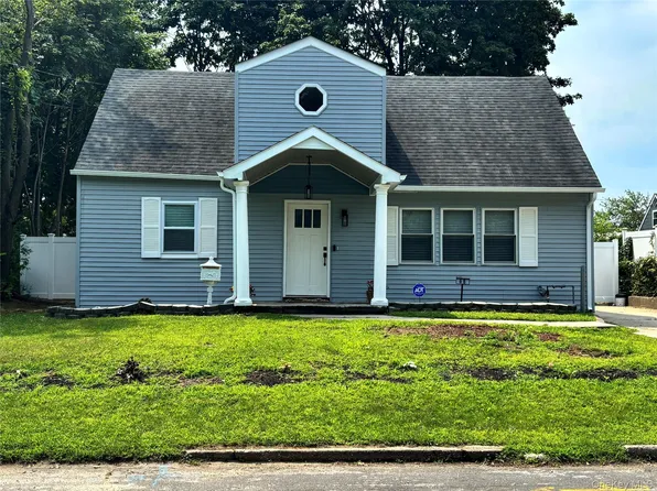 68 State Avenue, Wyandanch, NY 11798