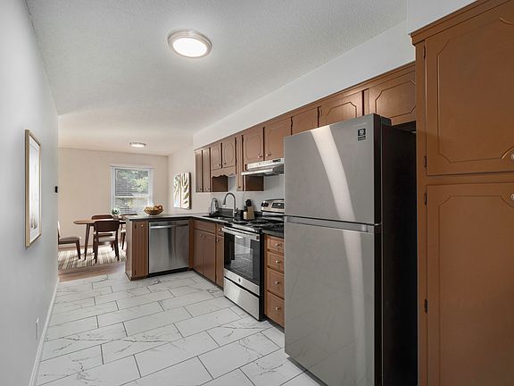 5th image of 6614 W 93rd Ter APT C