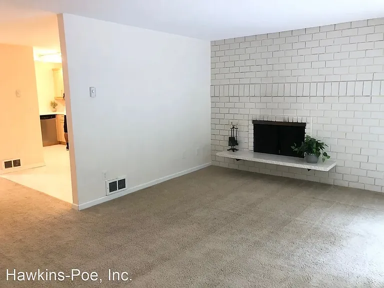 2907B 64th St — Photo 5