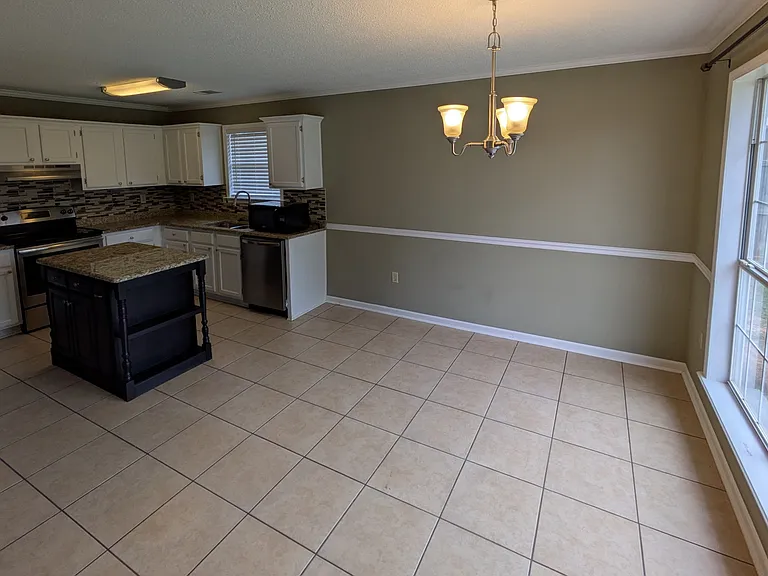 208 Blake Ter — Photo 8