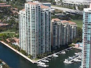 3320 NE 190th St, Miami, FL 33180