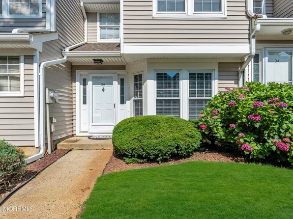 35 Duncan Way, Freehold, NJ 07728