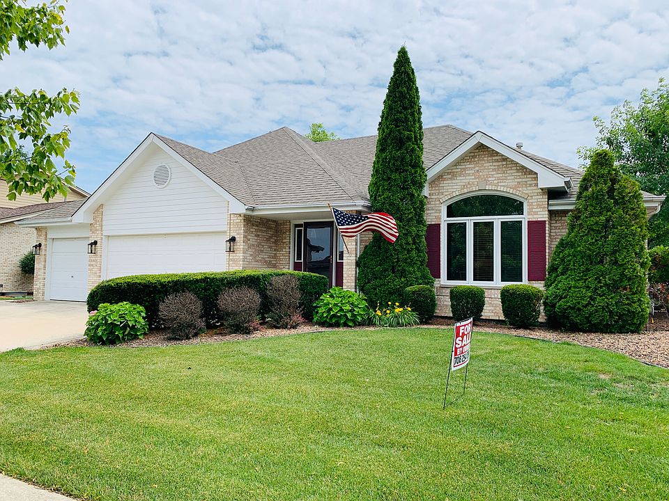 1st image of 8701 Brookside Glen Dr