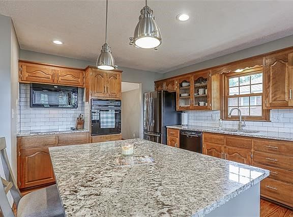 5th image of 16511 E George Franklyn Dr